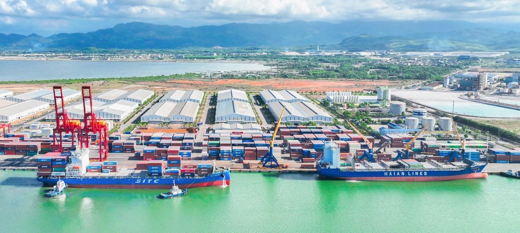 Đầu tư luồng Cửa Lở, gỡ điểm nghẽn hạ tầng, giảm cước vận tải biển