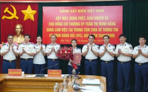 Nữ sĩ quan Cảnh sát biển Việt Nam đầu tiên nhận nhiệm vụ tại IFC