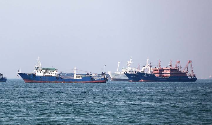 Vận tải biển qua eo biển Hormuz vẫn duy trì hoạt động giữa bất ổn địa chính trị